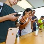 Apple'ın yeni iPhone modelleri Hong Kong'da