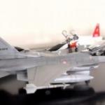 Türk Hava Kuvvetlerini vitrinine sığdırdı