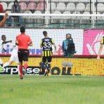 2 kırmızı kart tek gol! Manisa'da yıkım!
