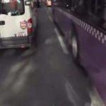 Dolmabahçe’de ilginç motosiklet kazası kamerada!