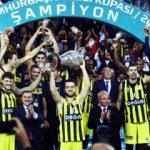 Fenerbahçe ilk kupasını kaldırdı!
