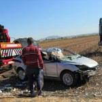 Adana'da otomobil dereye devrildi: 2 ölü