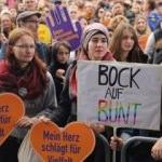 Almanya'da kriz tırmanıyor: Durdurun!