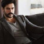 Hastaneye kaldırılan Burak &Ouml;z&ccedil;ivit'ten ilk a&ccedil;ıklama geldi! Sağlık durumu nasıl?