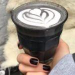 Sağlığın yeni trendi: Kömür latte