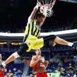 Fenerbahçe, Karşıyaka'ya acımadı! 26 sayı fark