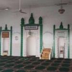 “Teröristler gidiyor” diye camileri kapatıyorlar!
