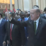 Cumhurbaşkanı Erdoğan'a yoğun sevgi g&ouml;sterisi