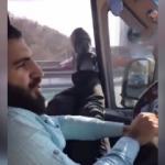 Trafik magandası köprüden böyle geçti!