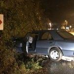 Giresun'da otomobil duvara &ccedil;arptı: 3 yaralı