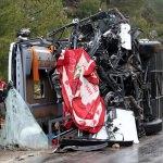 GÜNCELLEME - Muğla'da yolcu otobüsü devrildi: 24 yaralı