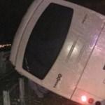 Beşiktaşlı taraftarları taşıyan otobüs kaza yaptı