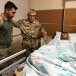 Jandarma Genel Komutanı Çetin'den yaralı askerlere ziyaret
