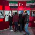 Suriyeli kadın ressamlar Azez'de sergi açtı