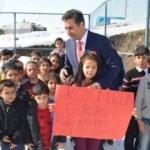 Mektubu ile 10 bin öğrenciye kıyafet dağıtıldı