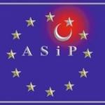 Bizi kandırmışlar! Türkiye’de savaş yok bayram var