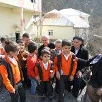 Hakkari'de polis ve askerden anlamlı ziyaret