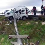 Aydın'da hafif ticari araç elektrik direğine çarptı: 1 ölü