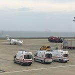 Arızalanan ambulans uçak Trabzon'a acil iniş yaptı