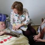 Bodrum'da 100 yaş üstündeki yaşlılara ziyaretler