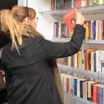 İzmir’de "yüzen kütüphane" açıldı