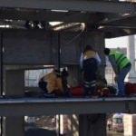Okmeydanı'nda işçiler çatıdan düştü