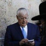Kudüs Büyükelçisi Burak Duvarı'nda ayin yaptı