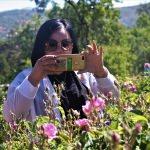 Yabancı turistlerin yeni gözdesi: Isparta gül bahçeleri