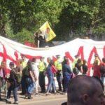 PKK'lıların Londra'da açtığı pankarta dikkat!