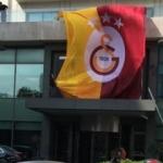 Dursun Özbek'ten çok sert bayrak açıklaması
