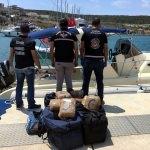 İzmir'de uyuşturucu teknesine "film" gibi operasyon