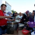Hatay'daki konteyner kentte iftar programı