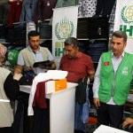 Hizan'daki yetimlere giyim yardımı