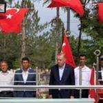 Erdoğan'dan büyük kahramanın kabrine ziyaret