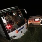 Yolcu otobüsü şarampole devrildi: 7 kişi yaralandı