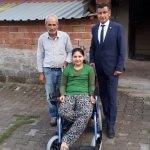 Uzlaşma bürosu, engelli kız çocuğunu akülü arabaya kavuşturdu