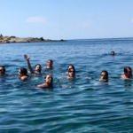 Önce oy verdiler, sonra denizde boy verdiler