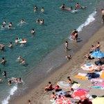 Zonguldak'ta plajlar doldu taştı