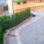 Bu kadarına da pes! Cemaat namazdayken...