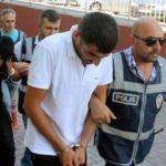 Yok b&ouml;yle pişkinlik! Kimseye aldırış etmeden...