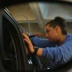 'Boyasız Göçük düzeltmeye' kadın eli değdi