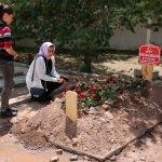 Şehit anne ve bebeğin mezarlarına ziyaretler sürüyor