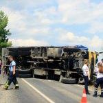 Muğla'da kamyon devrildi: 1 ölü