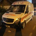 Park halindeki ambulansa taşlı saldırı