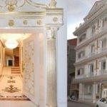 Altın kaplama apartman görenleri hayrete düşürüyor