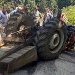 Düzce'de traktör devrildi: 2 yaralı