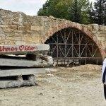 Arslan, tarihi Taş Köprü'de incelemelerde bulundu