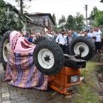 Samsun'da traktör devrildi: 1 ölü, 1 yaralı