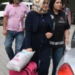 İstanbul'da yakalanan FETÖ şüphelisi kadına adli kontrol
