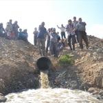 "Kiraz'ın kanalizasyonu 25 yıldır köyümüzün içinden akıyor"